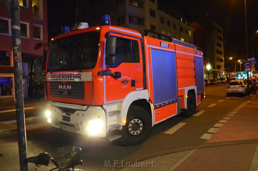 Feuer 2 Y Koeln Neustadt Sued Engelbertstr P27.JPG - Miklos Laubert